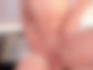 GretaVelvet's Live Sex Cam Show