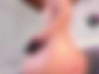 GretaVelvet's Live Sex Cam Show
