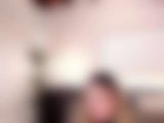 Live cam show with GretaVelvet - Shaved Pussy on sexylive.show