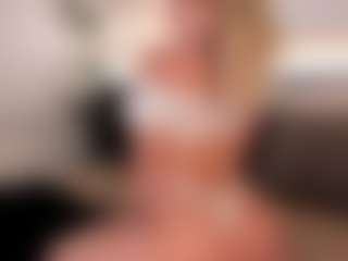 GretaVelvet's Live Sex Cam Show