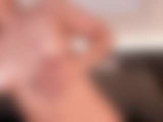 GretaVelvet's Live Sex Cam Show
