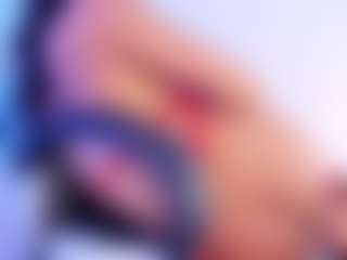 Live cam show with Antonia-Star - Average on Fit Hotties
