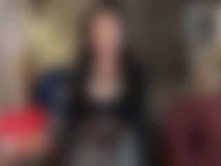Live cam show with EmmaStone4u - Facial Piercings on pussylord.com