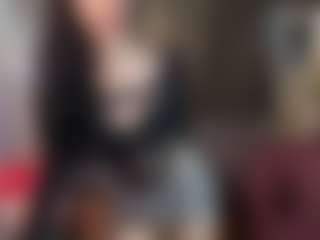Live cam show with EmmaStone4u - Teen (18+) on TastyBlacksLive