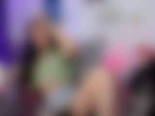 Live cam show with EmmaStone4u - Teen (18+) on Mixed Magazine Live