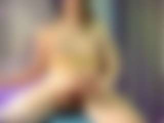 Live cam show with tommi - Big Cock on Milf Play