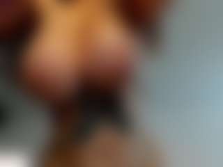 Rabbit_777 MILF webcam performer live streaming