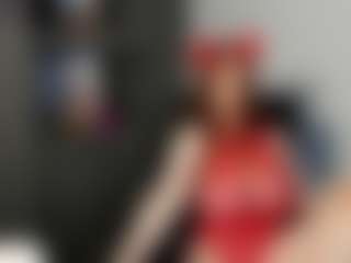 Rabbit_777 MILF webcam performer live streaming