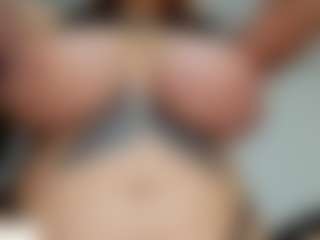 Rabbit_777 MILF webcam performer live streaming