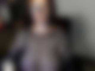 Live-Cam-Show mit Rabbit_777 - Athletic MILF auf Camsoda
