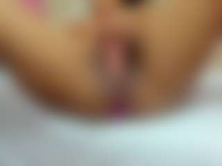 Live cam show with LuciaSpear - Tiny Tits on MyBangCams