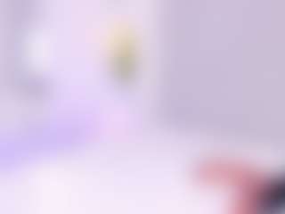 Live cam show with LovelyEyess - Small Tits on AdultVida.com