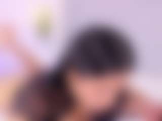 Live cam show with LovelyEyess - Sexting on hrnylive.com