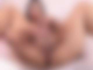 LovelyEyess's Live Sex Cam Show