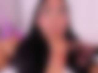 LovelyEyess MILF webcam performer live streaming