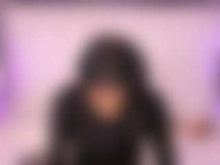 Live cam show with LovelyEyess - Average on SpunkLive