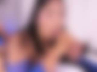 Live cam show with LovelyEyess - Average on CamClone