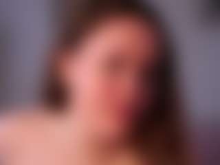 Live cam show with NoreenBeverley - Teen (18+) on chickslive.net