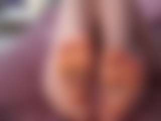 Live cam show with NoreenBeverley - Foot Fetish on CSO-WL