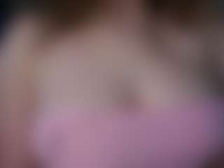 Live cam show with NoreenBeverley - Bedroom on Camsoda