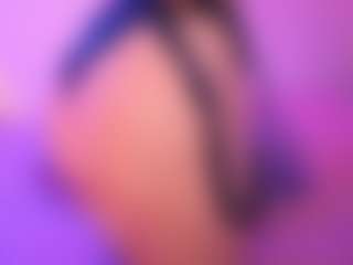 Live cam show with Sweett-karol - Cute on Camsoda