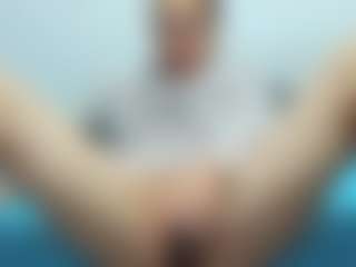 Live cam show with lexxy-ray666 - Deepthroat on liverealitysex.com
