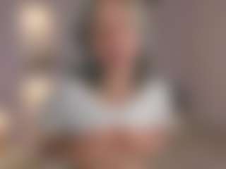 MaeChesser's Live Sex Cam Show