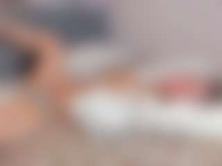Live cam show with MaeChesser - Raven Hair on alttransgirls