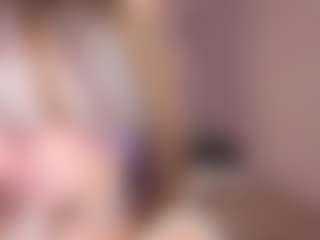 Live cam show with MaeChesser - Green Eyes on camwithhim.com