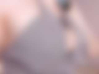 Live cam show with MaeChesser - Raven Hair on madthumbs