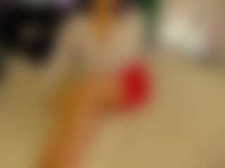 Live cam show with Malvina - Striptease on Lustler
