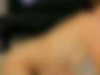 Live cam show with Malvina - Gamer Athletic on Camming Site