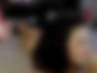 Live cam show with Malvina - Normal on live.xheat.ai
