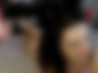 Live cam show with Malvina - Athletic BBW on live.xbliss.ai