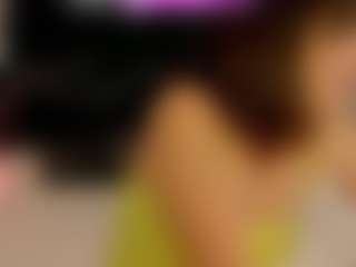 Live cam show with Malvina - Brown Hair Toys on sexylive.show