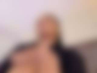 Live cam show with Miss Mian🫧 - Striptease on SpankPalCams