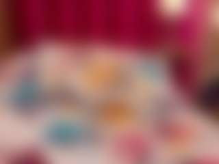 Live cam show with miss-nahomi - Moaning on Hubzter Live