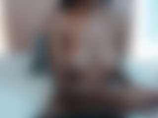 Live-Cam-Show mit miss-nahomi - Fuck Machine auf Camsoda
