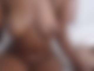 miss-nahomi's Live Sex Cam Show