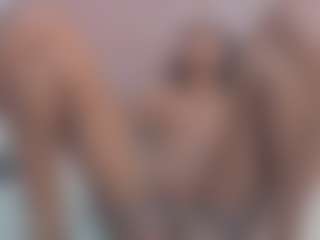 Live cam show with miss-nahomi - Fuck Machine on livesuperchat.net
