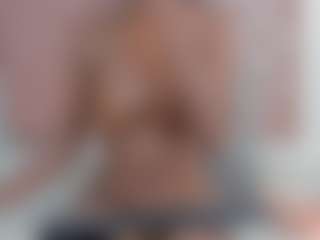 Live cam show with miss-nahomi - Fuck Machine on Latina Girls