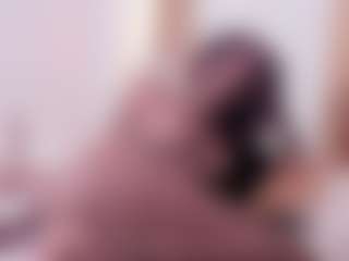 Live cam show with miss-nahomi - Moaning on CamwithHer