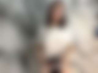 Live cam show with Akemi - Small on xDating