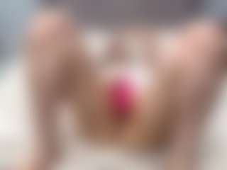 Live cam show with Akemi - Facial Piercings on sexytreat.net