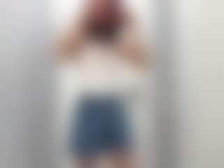 Live cam show with Akemi - Asian Petite on TastyBlacksLive