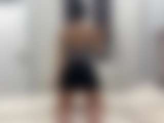 Live cam show with Akemi - Brown Hair on Uber Horny