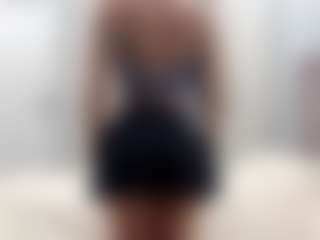 Live cam show with Akemi - Brown Eyes Asian on Camsoda
