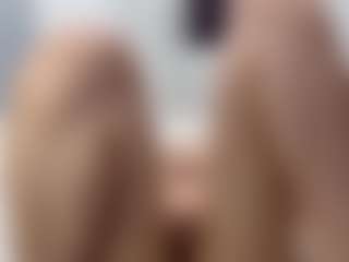 Live cam show with Akemi - Petite Young Adult on Milfs Live
