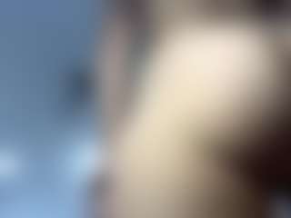 Live cam show with Akemi - Tittyfuck on Camsoda