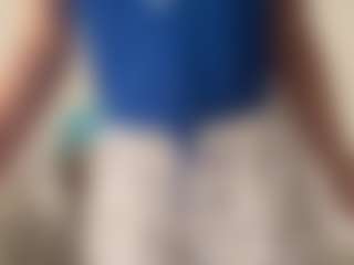Live cam show with Akemi - Athletic on live.xheat.ai